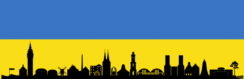 Silhouette von emblematischen Gebäuden des Landkreises vor den Farben der Ukraine (blau-gelb)