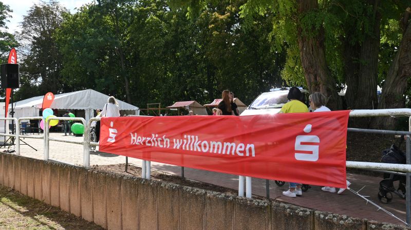 Banner der MBS "Herzlich willkommen"